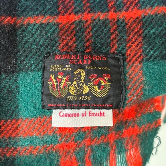 Unisex Robert Burns 100% Wool Tartan Scarf Made in Scotland (Cameron of Erracht) - Picture 3 of 3